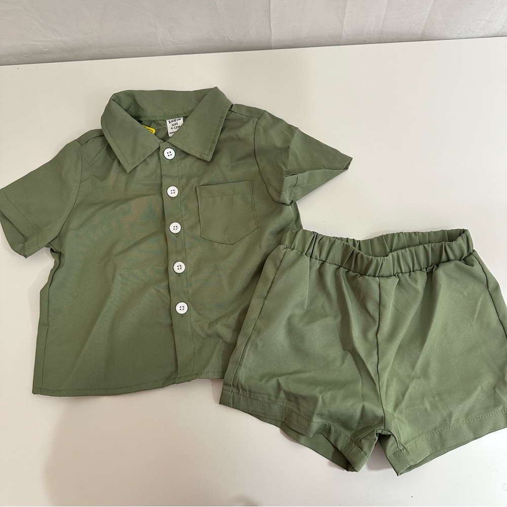 Shein Baby 2-Piece Button Up Shirt and Shorts in Green 9-12 Months